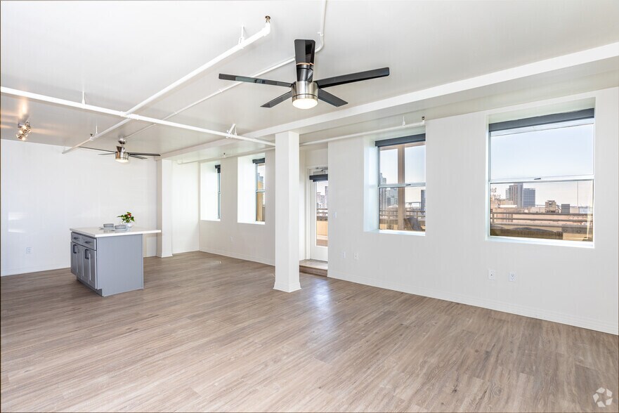 More Photos Of 1007 5th Ave, San Diego Apartments For Lease