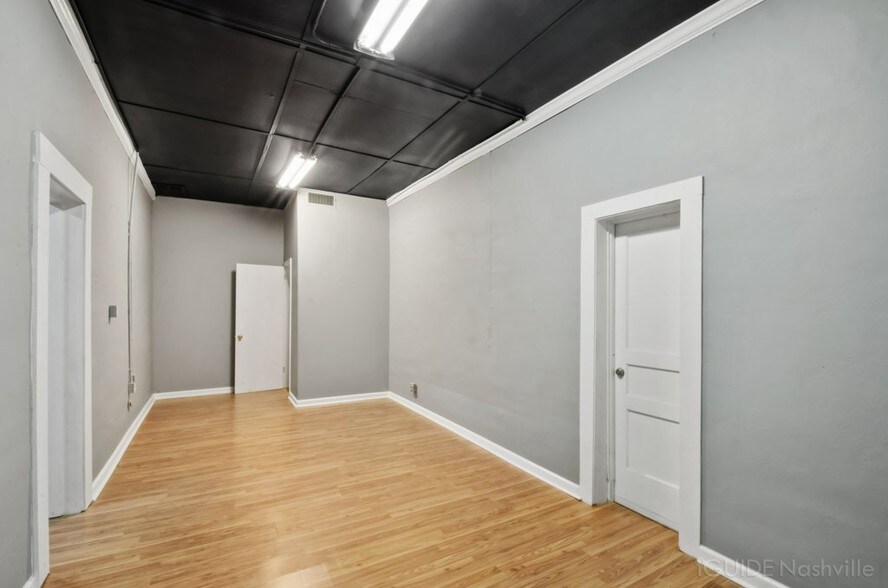 More Photos Of 152-158 N Water Ave, Gallatin Office For Lease