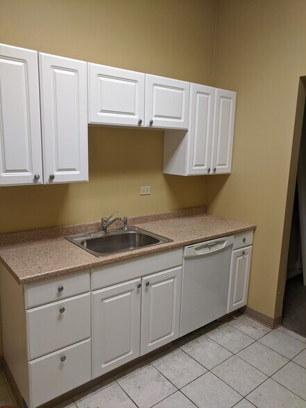 More Photos Of 301-345 Vertin Blvd, Shorewood Unknown For Lease