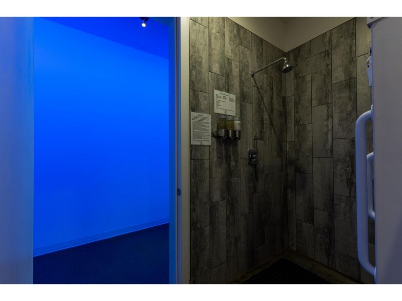 More Photos Of 1828 McCallum Rd, Abbotsford General Retail For Sale