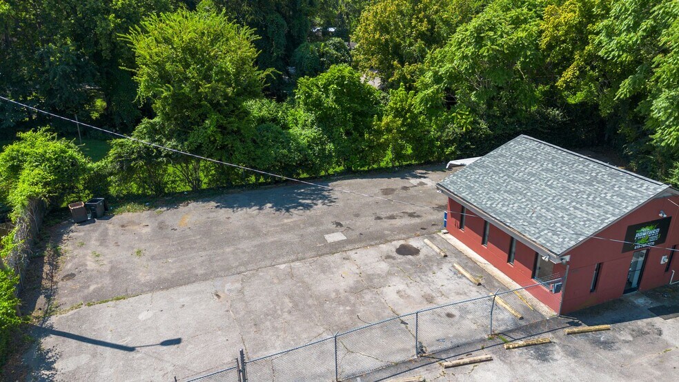 More Photos Of 5409 Charlotte Pike, Nashville Auto Dealership For Lease