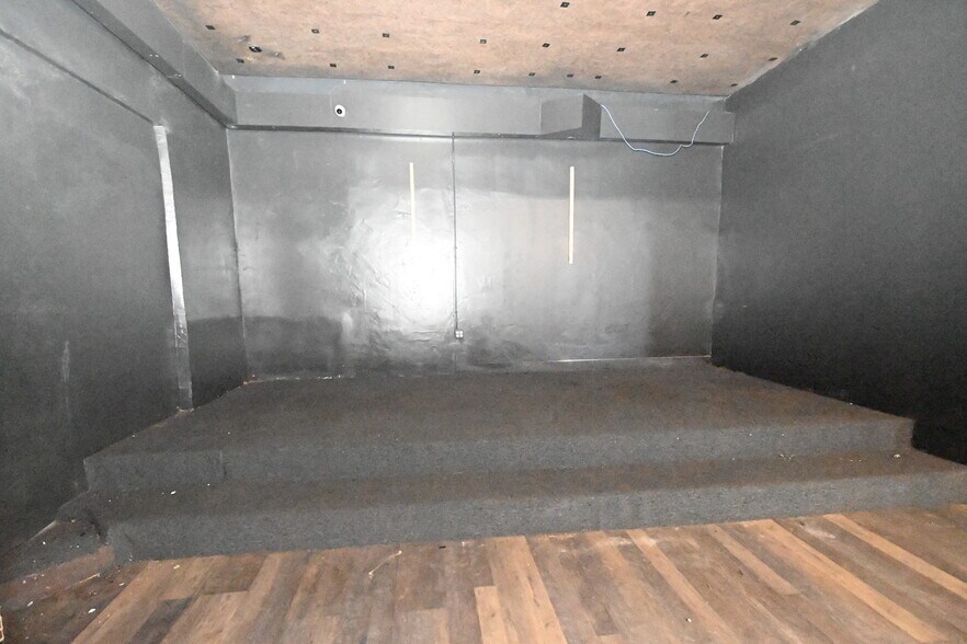 More Photos Of 47 W Amelia St, Orlando Bar For Sale