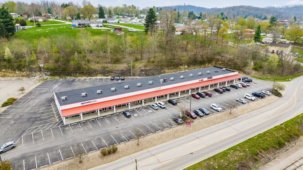 More Photos Of 2300 June Pky, Zanesville General Retail For Sale