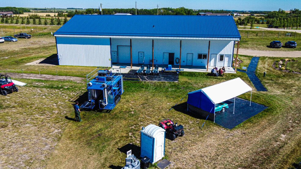 More Photos Of 705068 82 -1, Wembley General Retail For Sale