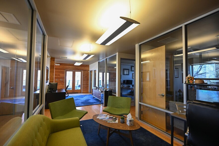 More Photos Of 1122 N El Paso St, Colorado Springs Office For Sale