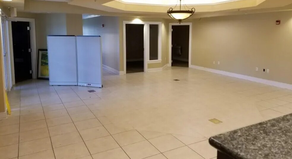 More Photos Of 16901 panama city beach Pky, Panama City Beach Medical For Sale