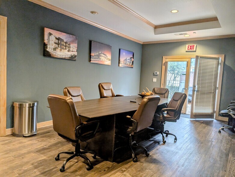 More Photos Of 1705 Forest Ridge Dr, Bedford Medical For Lease