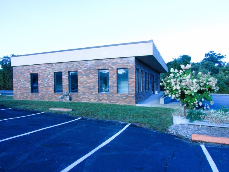 More Photos Of 458 Putnam Pike, Greenville Daycare Center For Sale