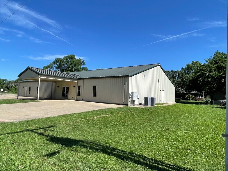 More Photos Of 501-599 Paris ave, Soper Religious Facility For Sale