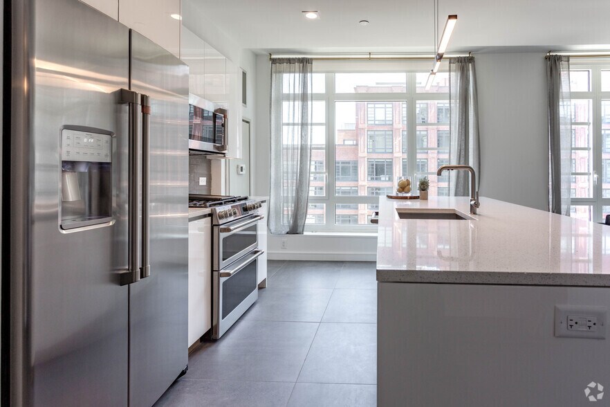 More Photos Of 199 2nd St, Mineola Apartments For Lease