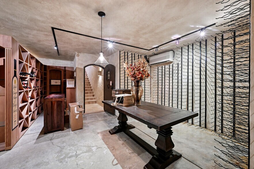 More Photos Of 1096 Hardman Ave, Napa Winery Vineyard For Sale