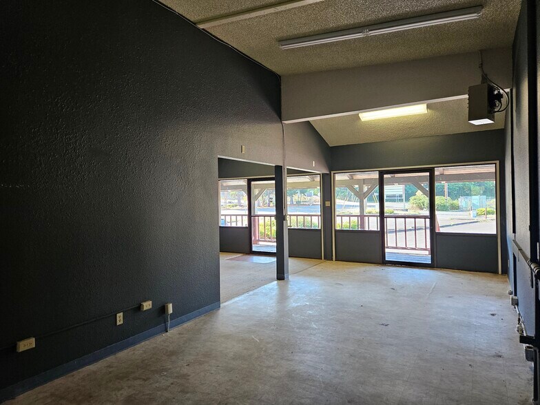More Photos Of 350 W Columbia River Hwy, Clatskanie General Retail For Sale