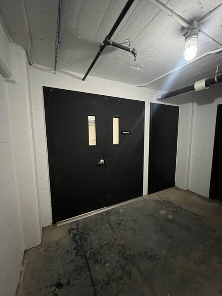 More Photos Of 190 Christopher Columbus Dr, Jersey City Office Residential For Lease