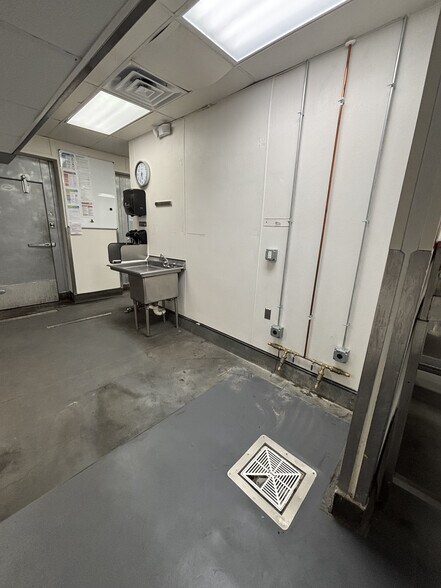 More Photos Of 10378 Ocean Hwy, Pawleys Island Restaurant For Lease