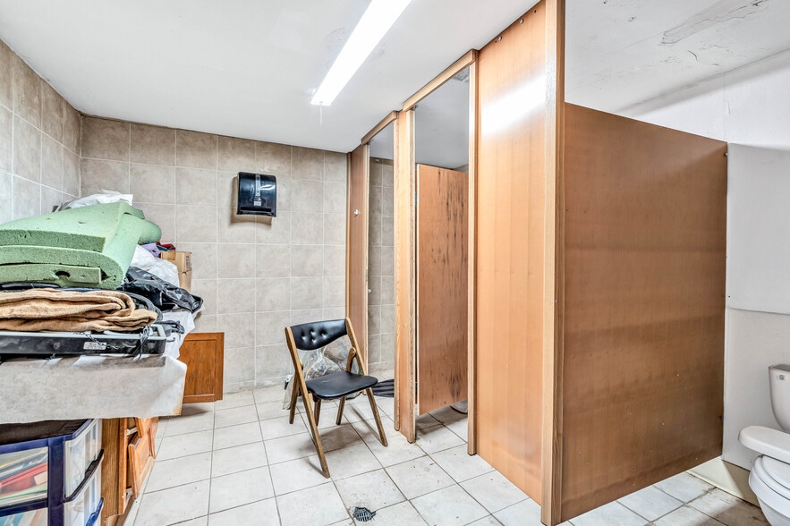 More Photos Of 6729 SE 162nd Ave, Portland Horse Stables For Sale
