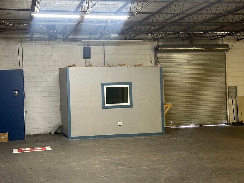More Photos Of 3955 Saint Augustine Rd, Jacksonville Service For Lease