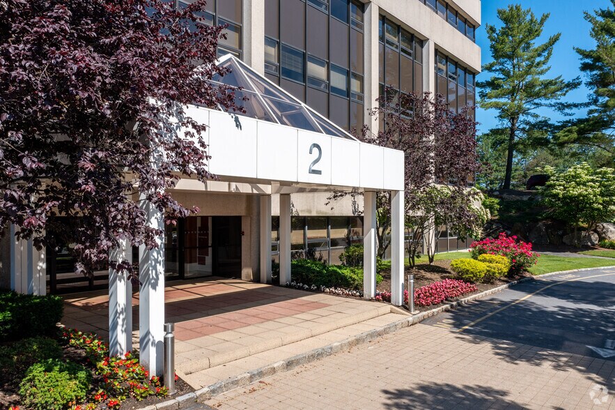 More Photos Of 2 Westchester Park Dr, White Plains Unknown For Lease