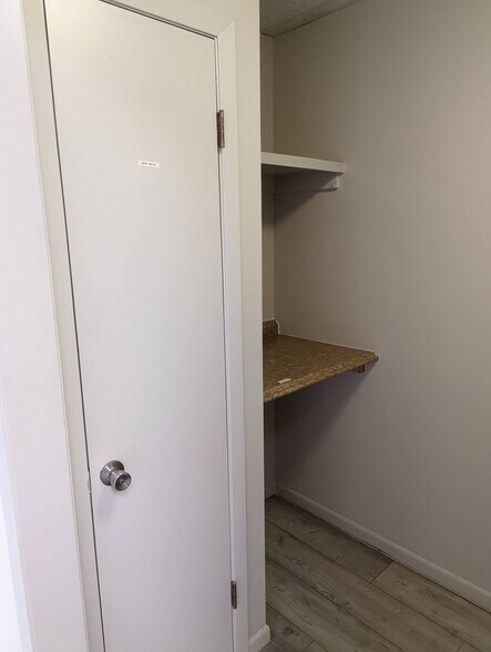 More Photos Of 535 S Emporia St, Wichita Flex For Lease