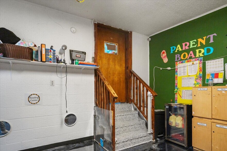 More Photos Of 1718 S Beltline Blvd, Columbia Daycare Center For Sale