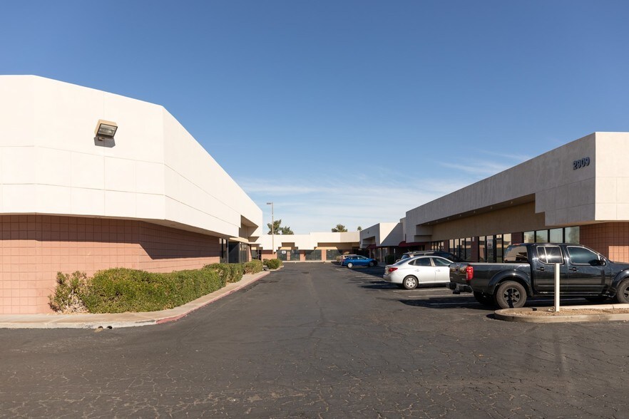 More Photos Of 2909-2917 S Dobson Rd, Mesa Storefront Retail Office For Lease