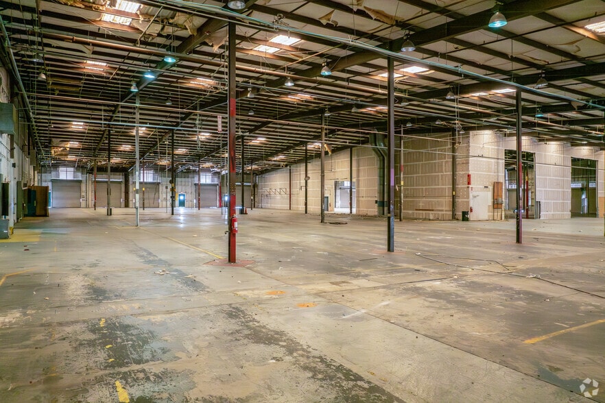 More Photos Of 5407 NW 44th Ave, Ocala Manufacturing For Lease