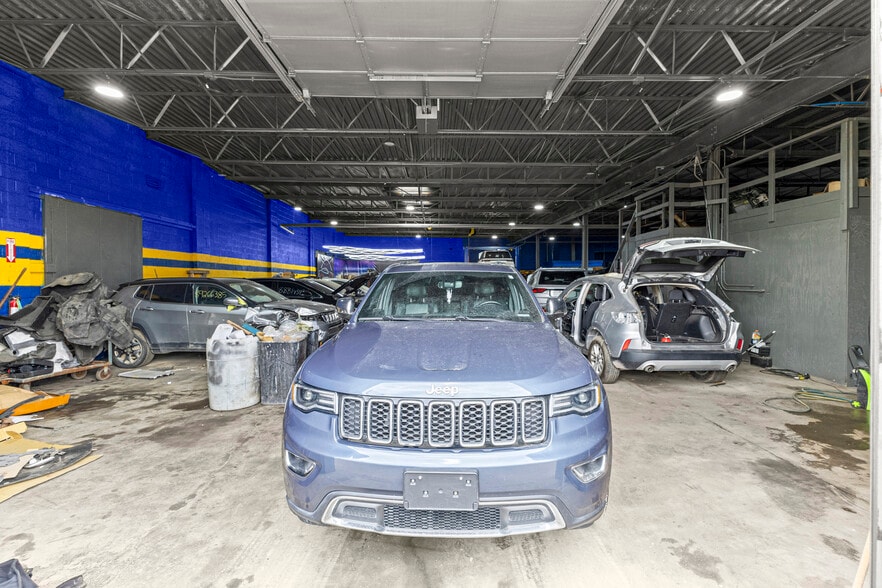More Photos Of 12950 Lyndon Ave, Detroit Warehouse For Lease