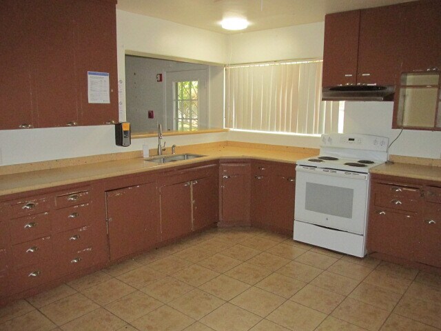 More Photos Of 901 E University Dr, Mesa Shelter For Sale