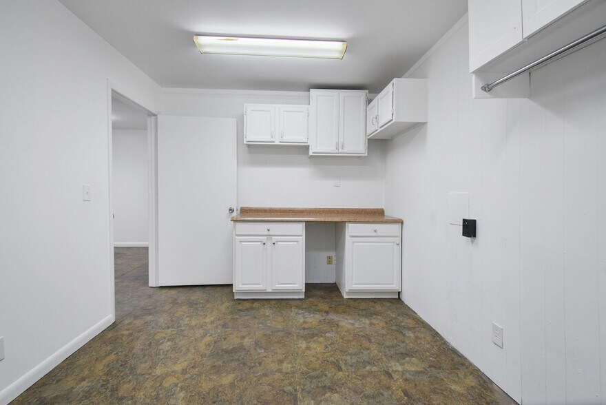 More Photos Of 1873 Everlee Rd, Jacksonville Industrial For Sale