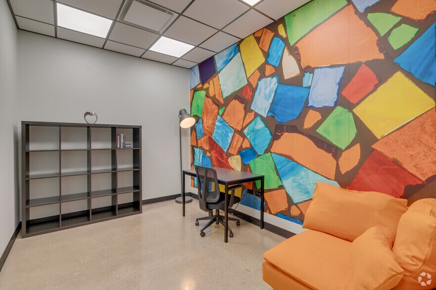 More Photos Of 7358-7360 N Lincoln Ave, Lincolnwood Coworking Space