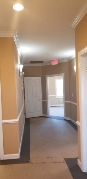 More Photos Of 7901-7915 Belle Point Dr, Greenbelt Office For Sale