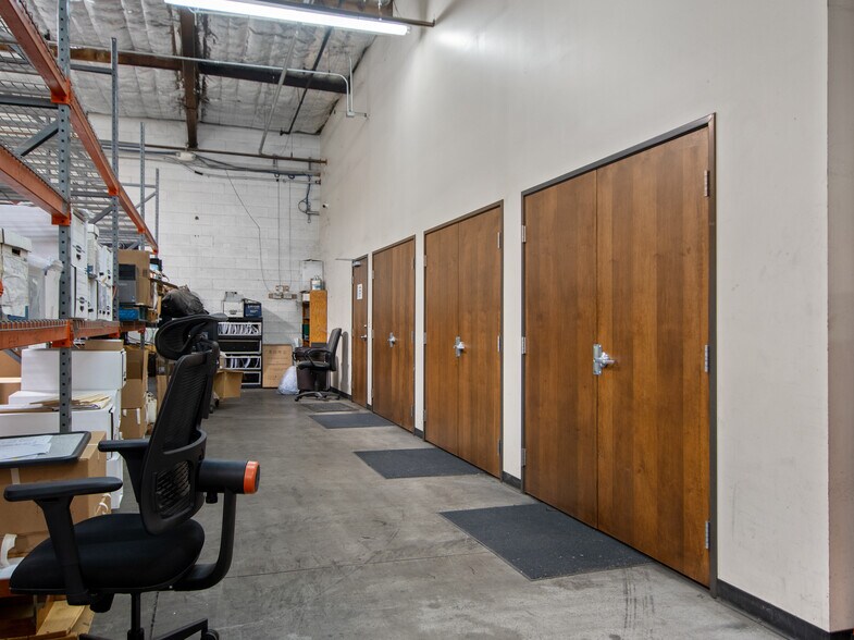 More Photos Of 3201 S Hardy Dr, Tempe Warehouse For Sale