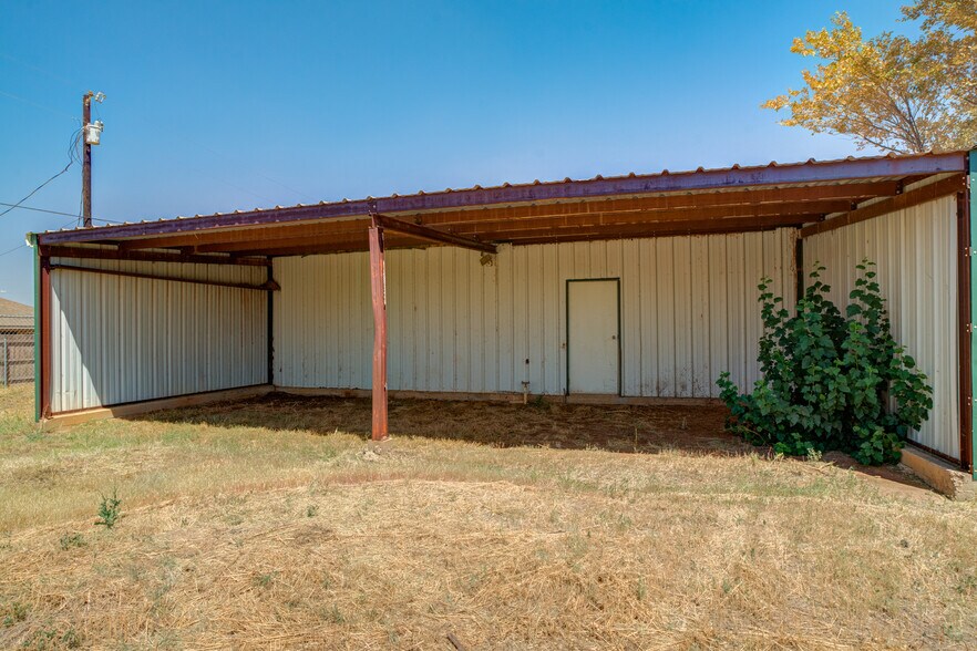 More Photos Of 510 Valencia Ave, Lubbock Warehouse For Sale