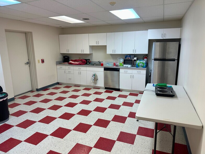 More Photos Of 3211 Peoples Dr, Harrisonburg Research And Development For Sale