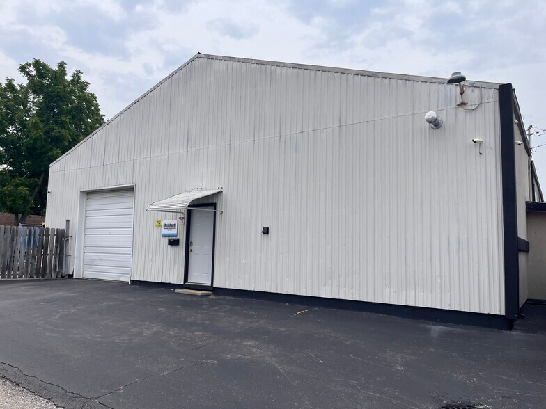 More Photos Of 521 E Marion St, Mishawaka Service For Sale