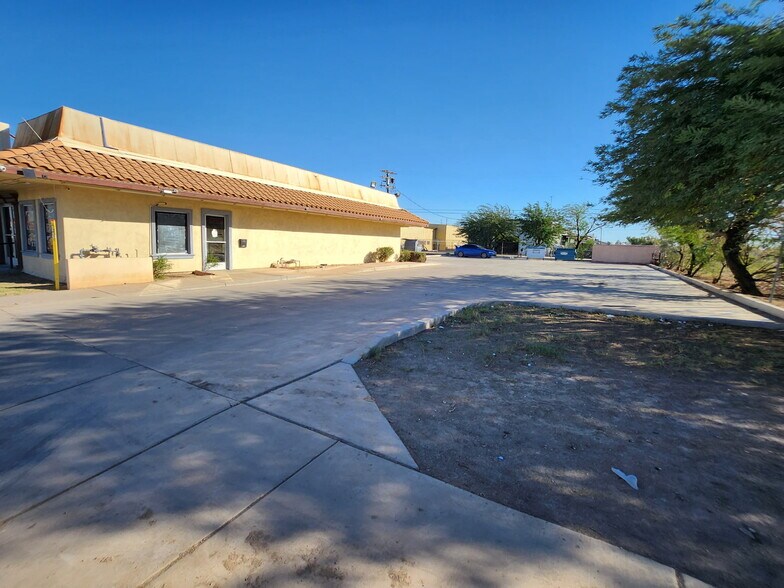 More Photos Of 445 E Main St, El Centro Restaurant For Sale