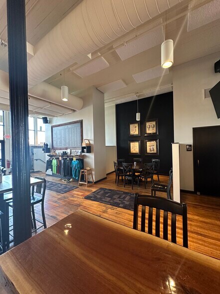 More Photos Of 131 W Broadway St, Owatonna Storefront Retail Office For Sale