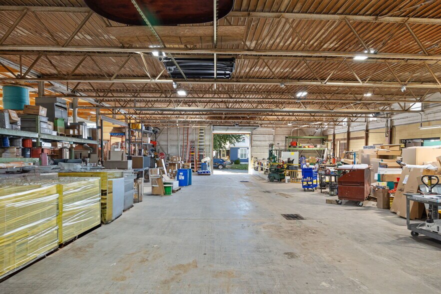 More Photos Of 2302 Highly St, Saint Joseph Warehouse For Lease