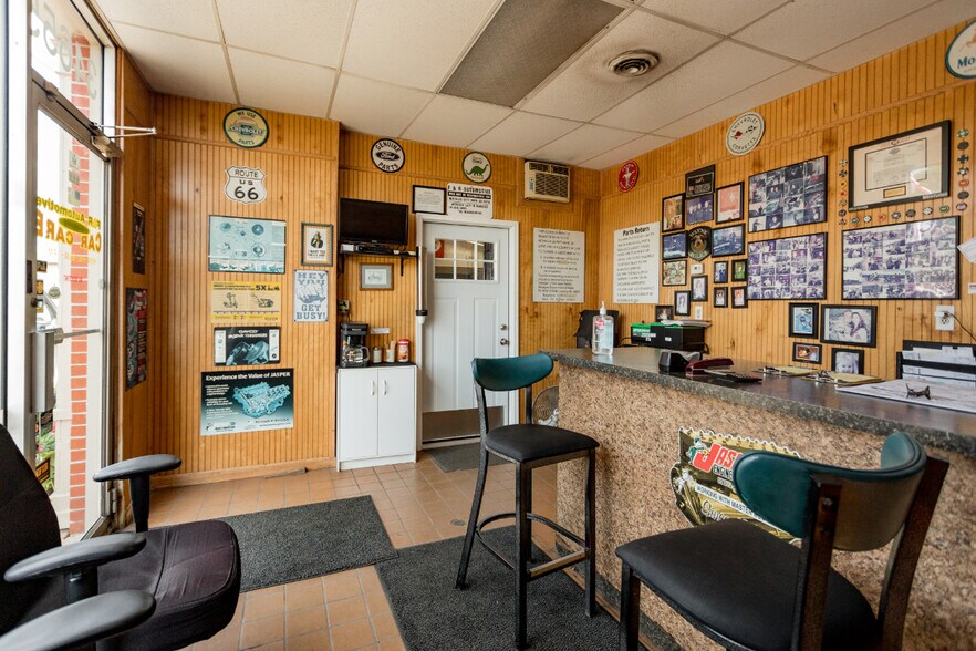 More Photos Of 34655 E Michigan Ave, Wayne Auto Repair For Sale