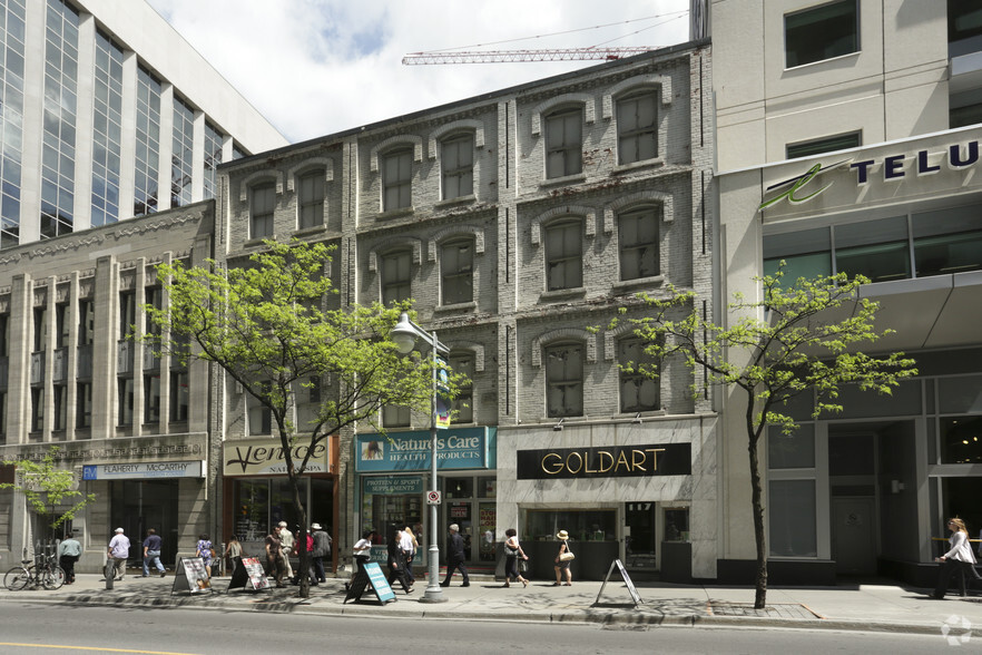 Primary Photo Of 113-117 Bank St, Ottawa Office For Lease