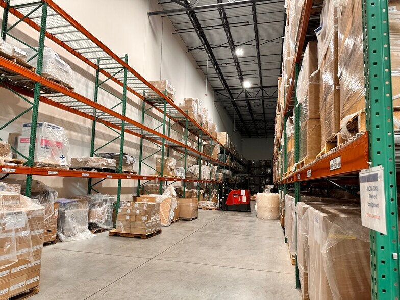 More Photos Of 5325 Seerley Rd, Indianapolis Distribution For Lease