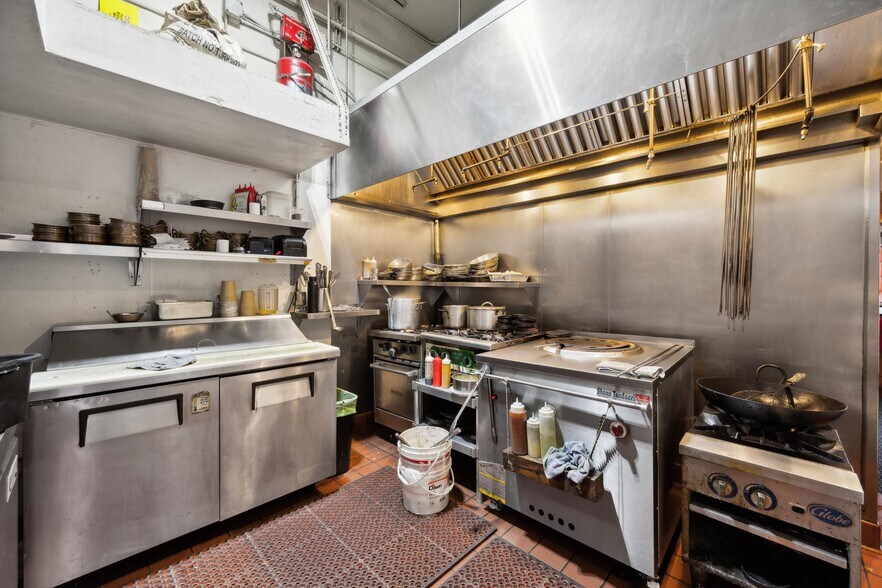 More Photos Of 460 - 464 1st St E, Sonoma General Retail For Sale