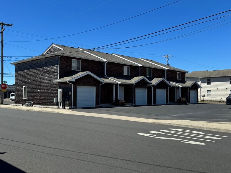 Primary Photo Of 740 Avenue G, Seaside Apartments For Sale
