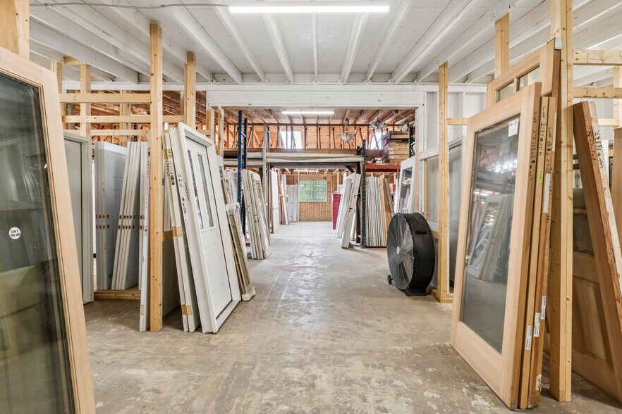 More Photos Of 3141 Highway 11 E, Telford Flex For Sale