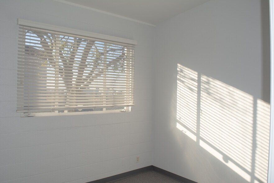 More Photos Of 5930 Price Ave, Mcclellan Office For Lease