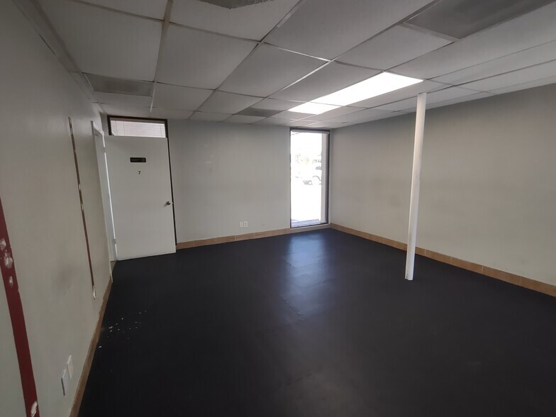 More Photos Of 3140 34th St N, Saint Petersburg Freestanding For Lease
