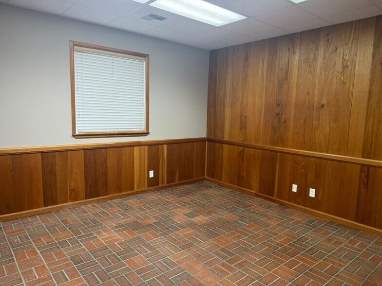 More Photos Of 195 Gossom Switch Rd, Wetumpka Office For Sale