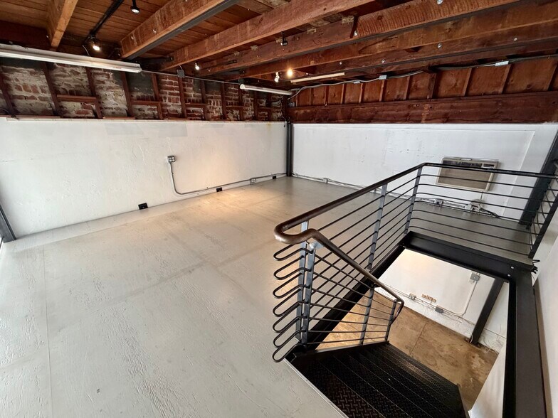 More Photos Of 1813-1827 Lincoln Blvd, Venice Storefront For Lease