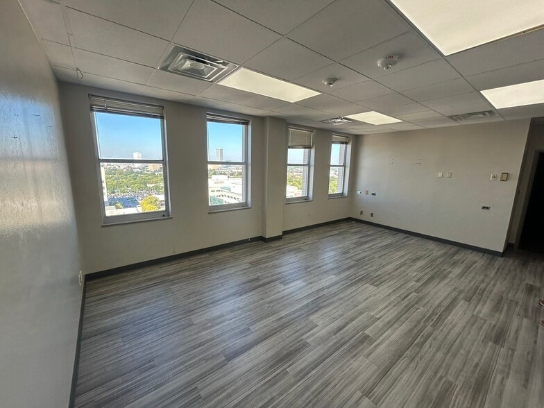 More Photos Of 1145 S Utica Ave, Tulsa Medical For Lease