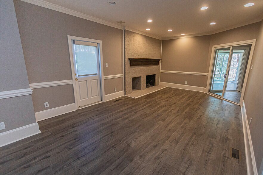 More Photos Of 5501 McNeely Dr, Raleigh Medical For Lease