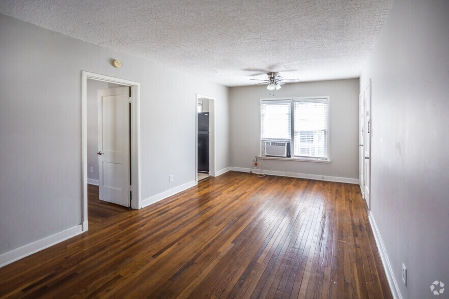 More Photos Of 2024 Jefferson Ave, Memphis Apartments For Sale